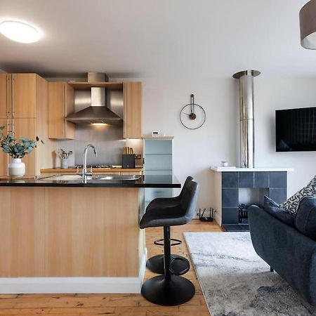 Modern Penthouse Apartment 2 Bed, 2 Bath Sleeps 6 City Centre Белфаст Екстер'єр фото
