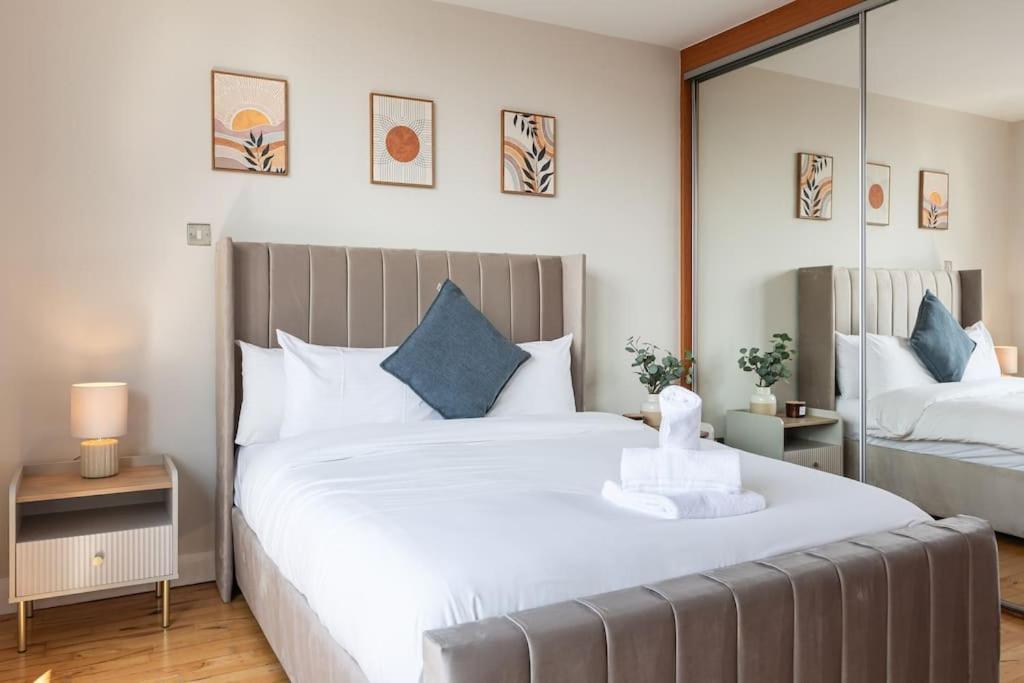 Modern Penthouse Apartment 2 Bed, 2 Bath Sleeps 6 City Centre Белфаст Екстер'єр фото