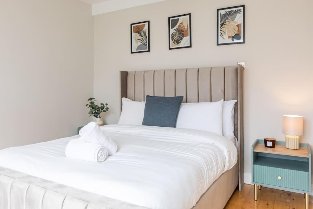 Modern Penthouse Apartment 2 Bed, 2 Bath Sleeps 6 City Centre Белфаст Екстер'єр фото