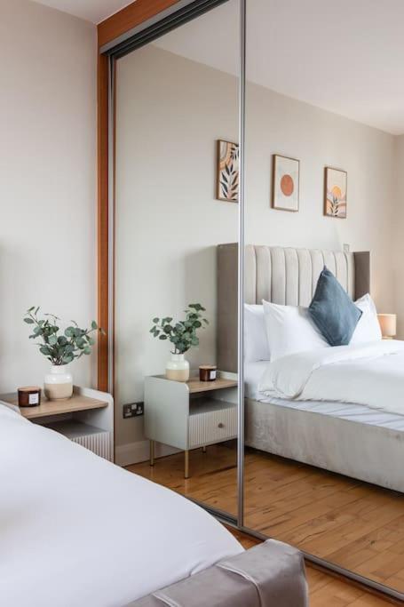 Modern Penthouse Apartment 2 Bed, 2 Bath Sleeps 6 City Centre Белфаст Екстер'єр фото