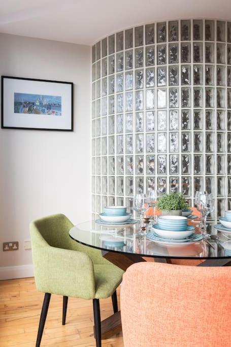 Modern Penthouse Apartment 2 Bed, 2 Bath Sleeps 6 City Centre Белфаст Екстер'єр фото