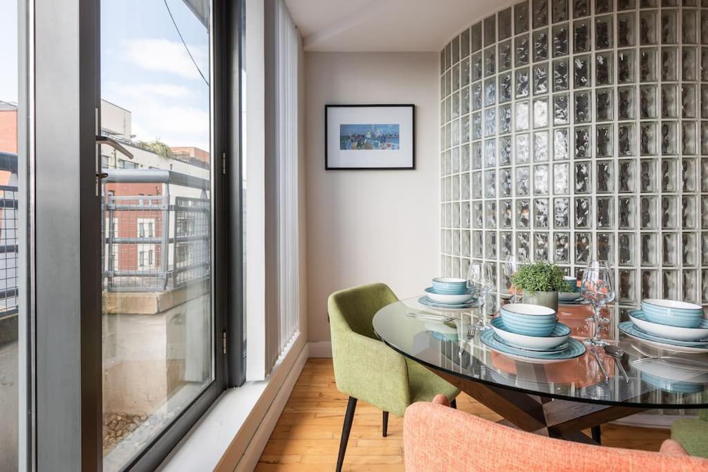 Modern Penthouse Apartment 2 Bed, 2 Bath Sleeps 6 City Centre Белфаст Екстер'єр фото